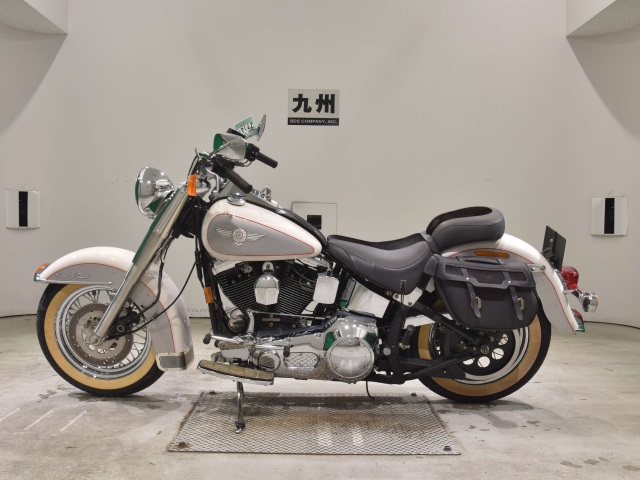 Harley-Davidson Softail Deluxe FLSTN1340