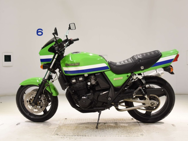 Kawasaki ZRX400