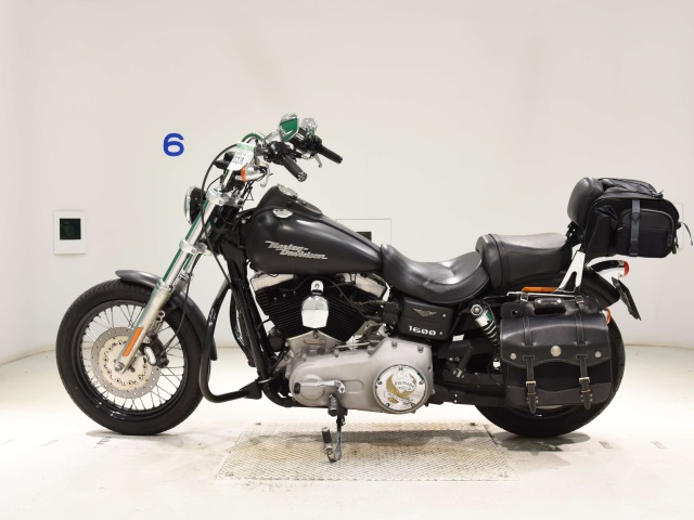 Harley-Davidson Street Bob FXDB1580