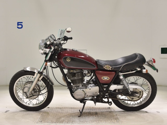 Yamaha SR400-2