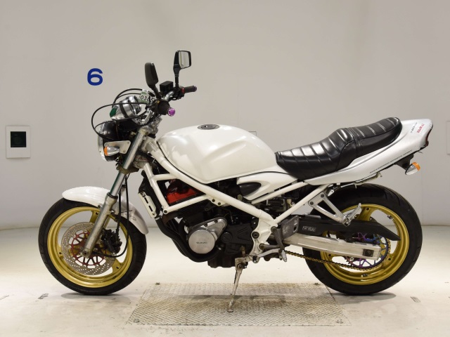Suzuki BANDIT250-1