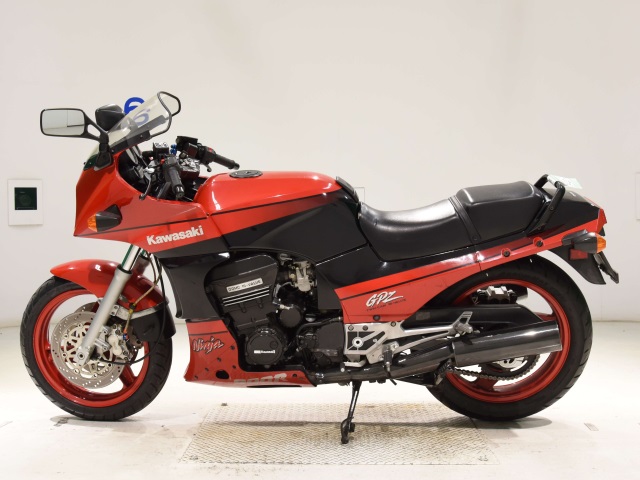Kawasaki GPZ900R