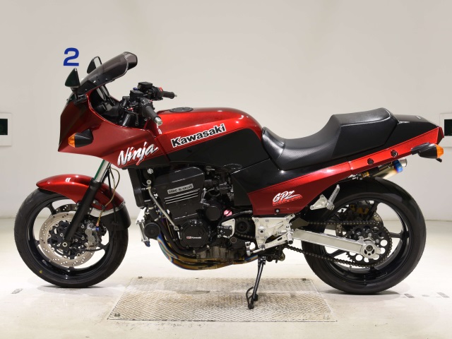 Kawasaki GPZ900R