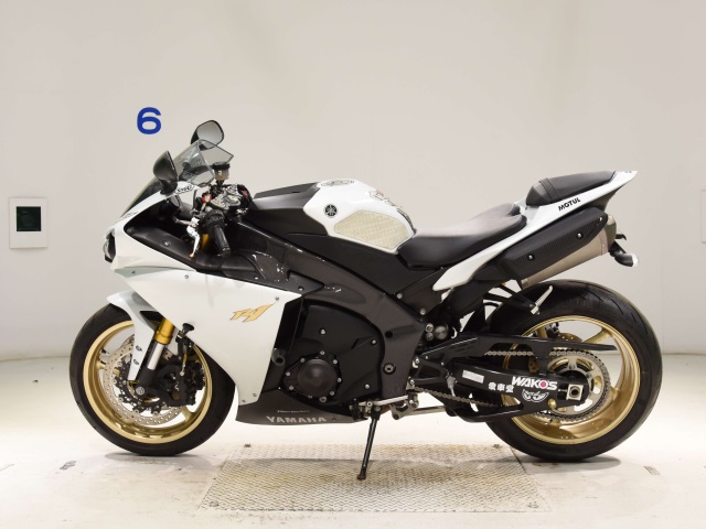 Yamaha YZF-R1