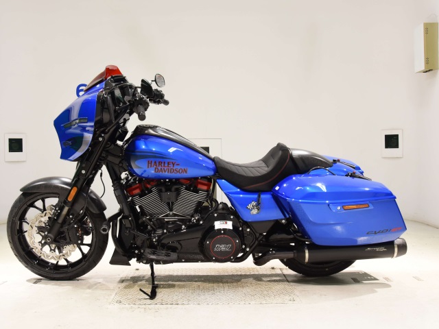 Harley-Davidson Street Glide ST FLHXSTSE1980