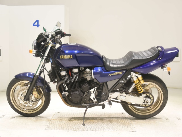 Yamaha XJR1200