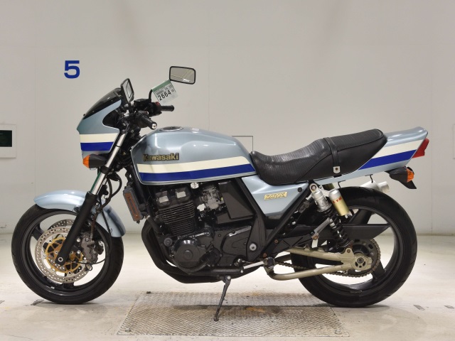 Kawasaki ZRX400