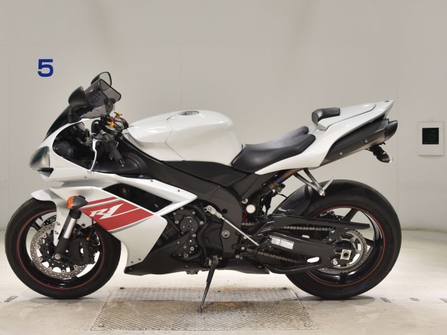 Yamaha YZF-R1