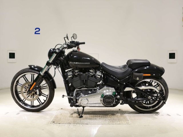 Harley-Davidson Breakout 114 / 117 FXBRS1870