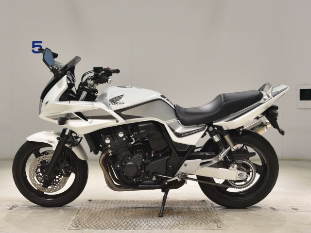 Honda CB400SFV-4 BOLDORABS