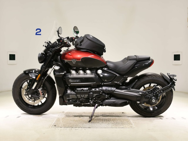 Triumph ROCKET III STORM R