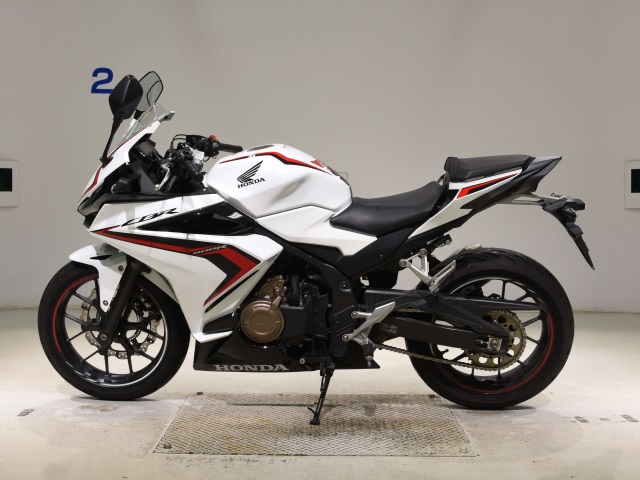 Honda CBR400R-2