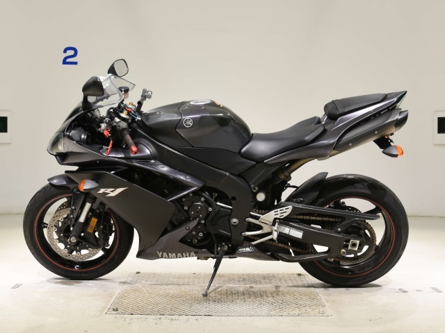Yamaha YZF-R1