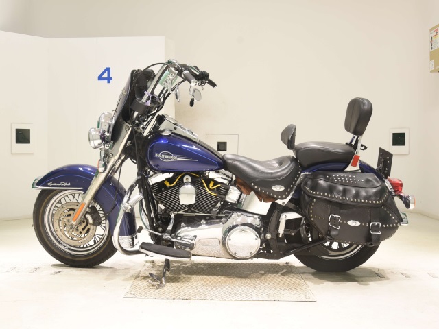 Harley-Davidson Heritage Softail Classic FLSTC1580