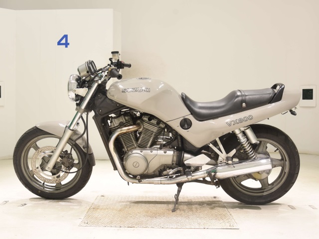 Suzuki VX800