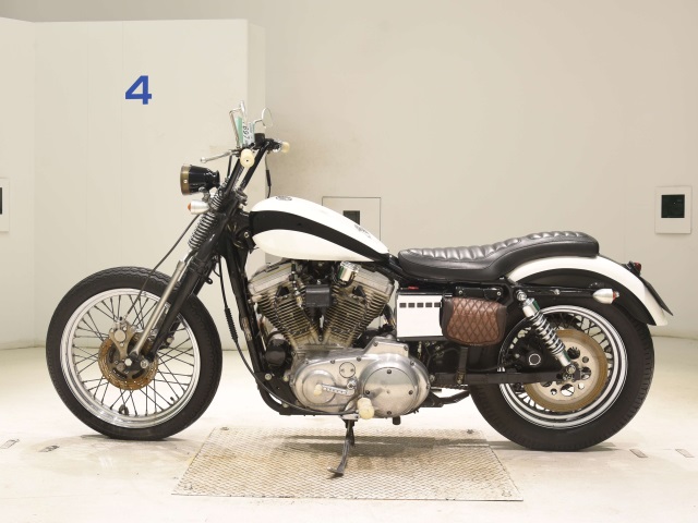 Harley-Davidson Sportster 883 / Hugger XLH883