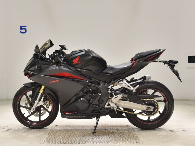 Honda CBR250RR-2