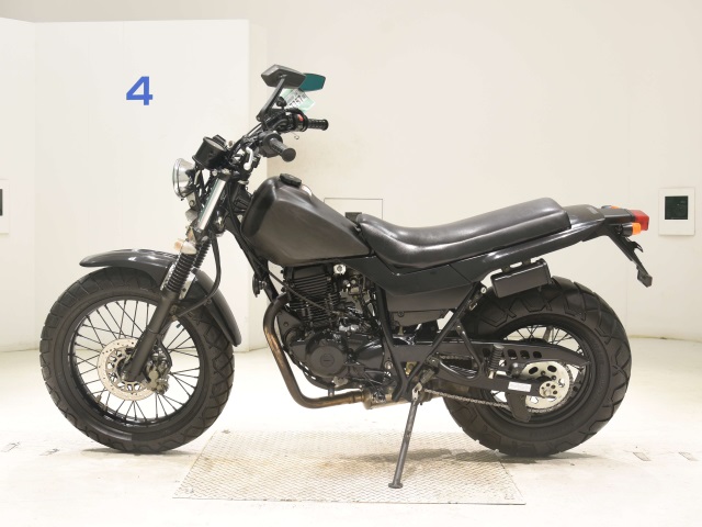 Yamaha TW225