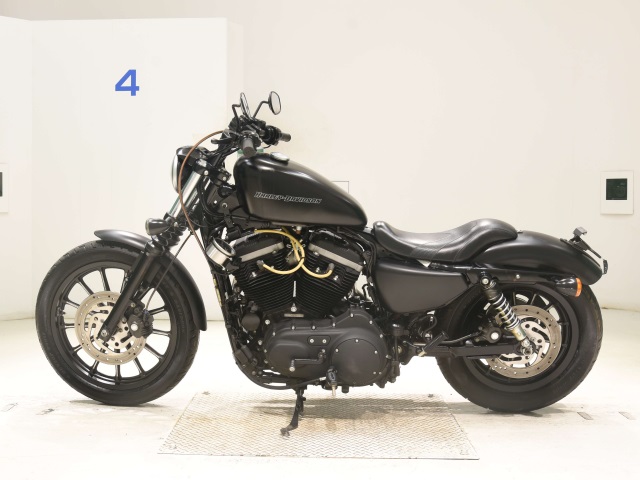Harley-Davidson Iron 883 XL883N