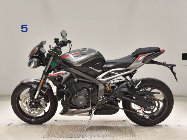 Triumph STREET TRIPLE R