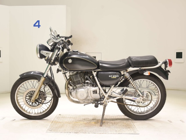 Suzuki ST250E