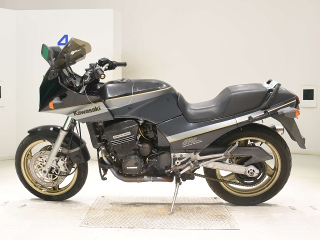 Kawasaki GPZ900R