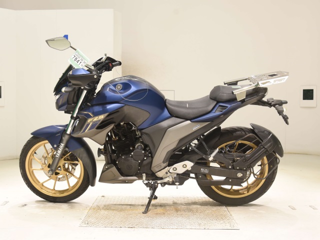 Yamaha FZS25