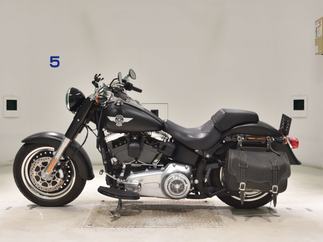 Harley-Davidson Fat Boy Lo FLSTFB1690