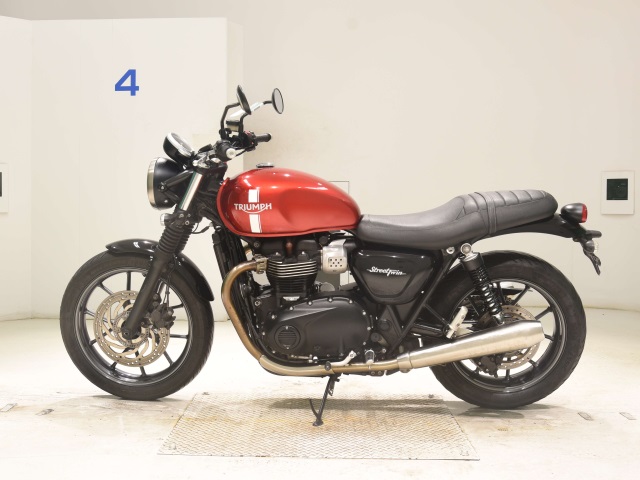Triumph STREET TWIN