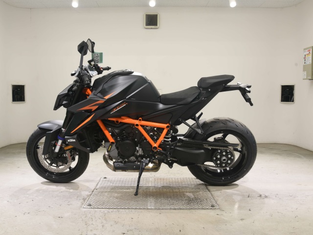 KTM 1390 SUPER DUKE RE HO