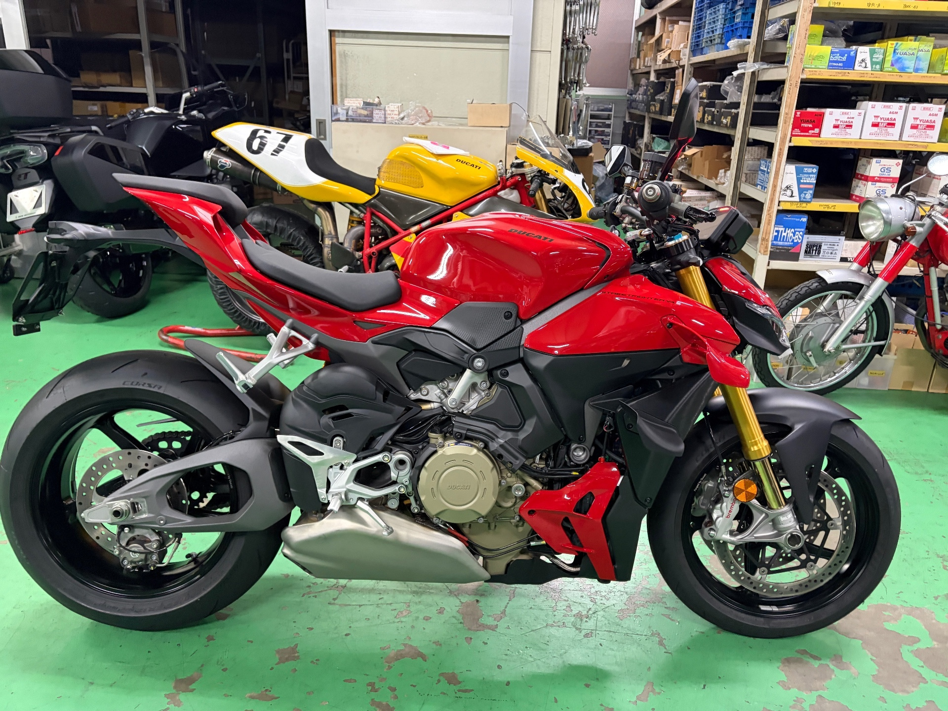 Ducati STREETFIGHTER V4S