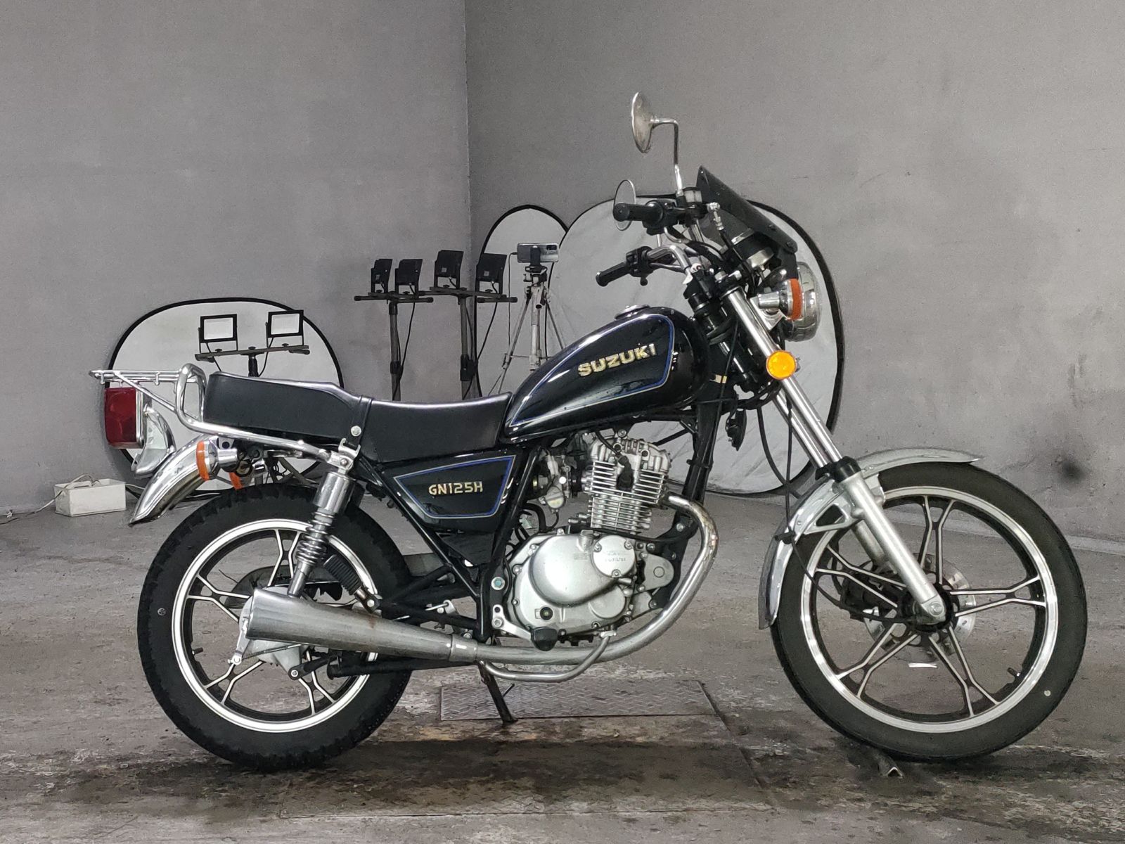 Suzuki GN125H