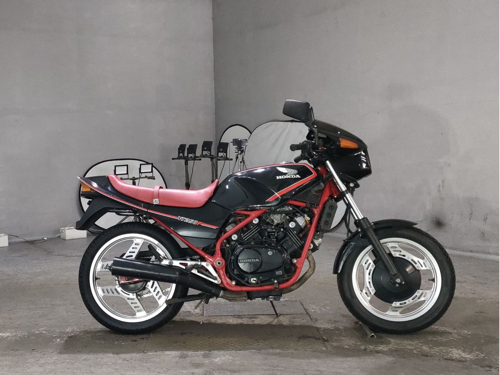 Honda VT250F