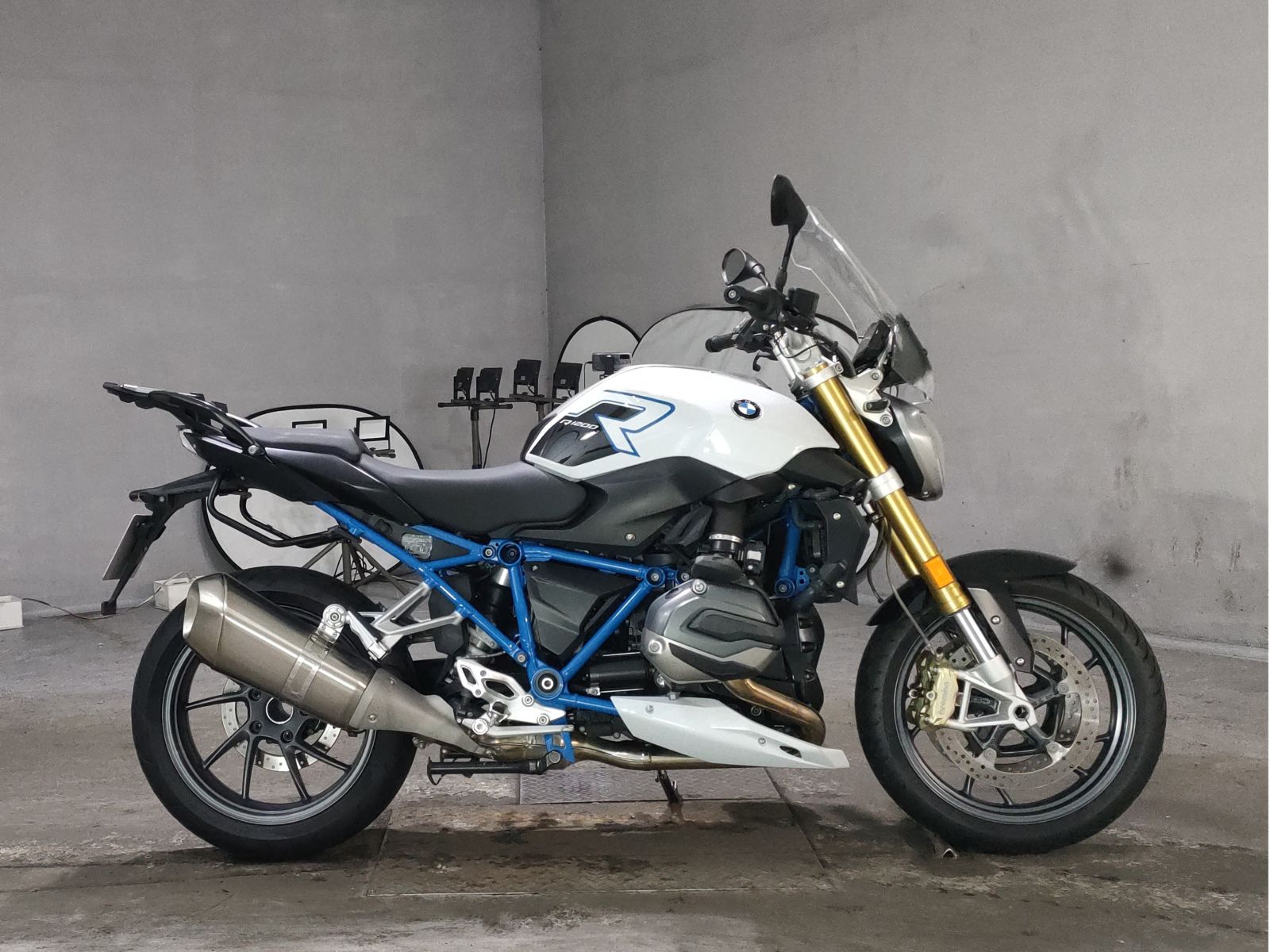 BMW R1200R