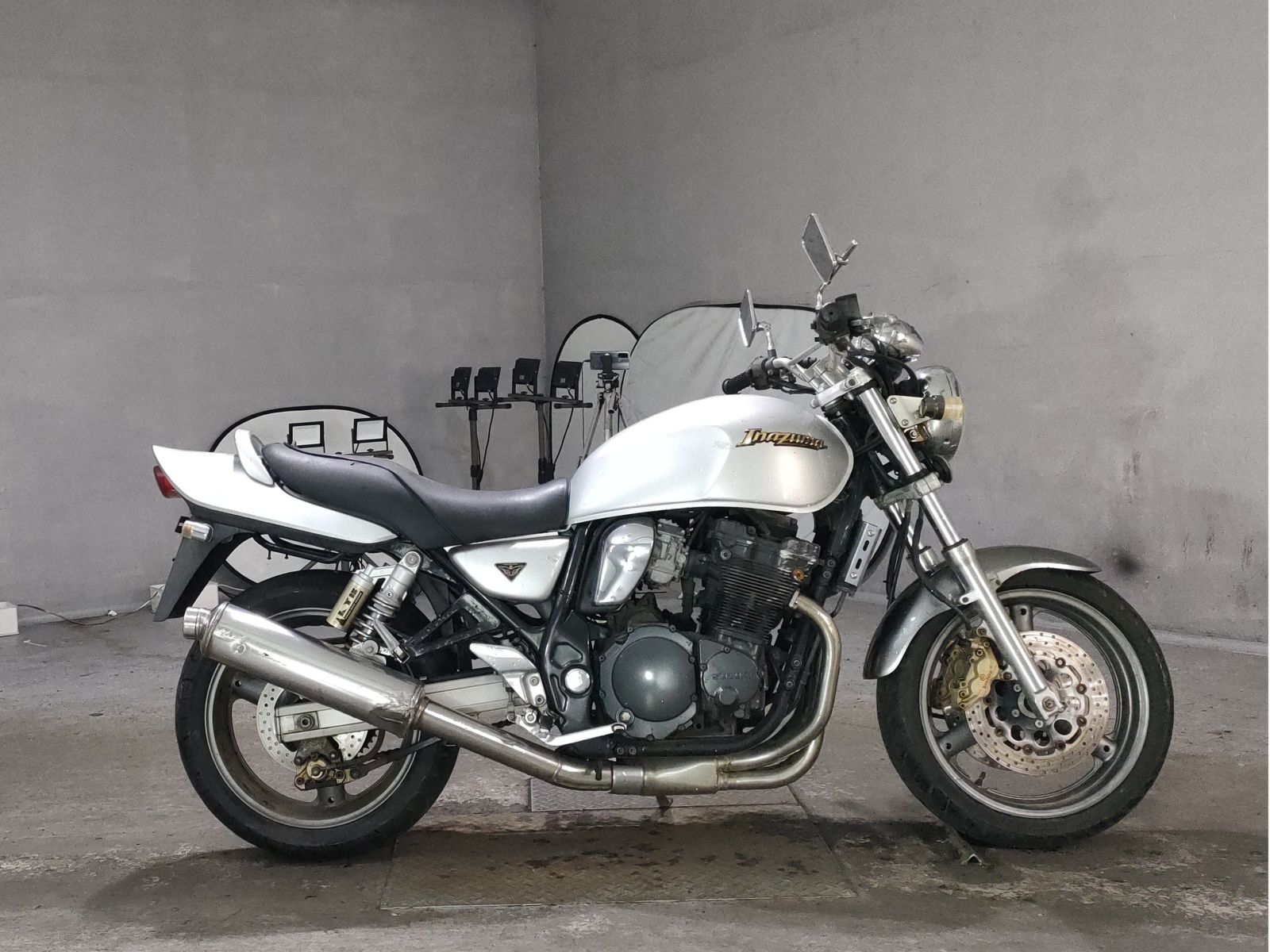 Suzuki INAZUMA 400