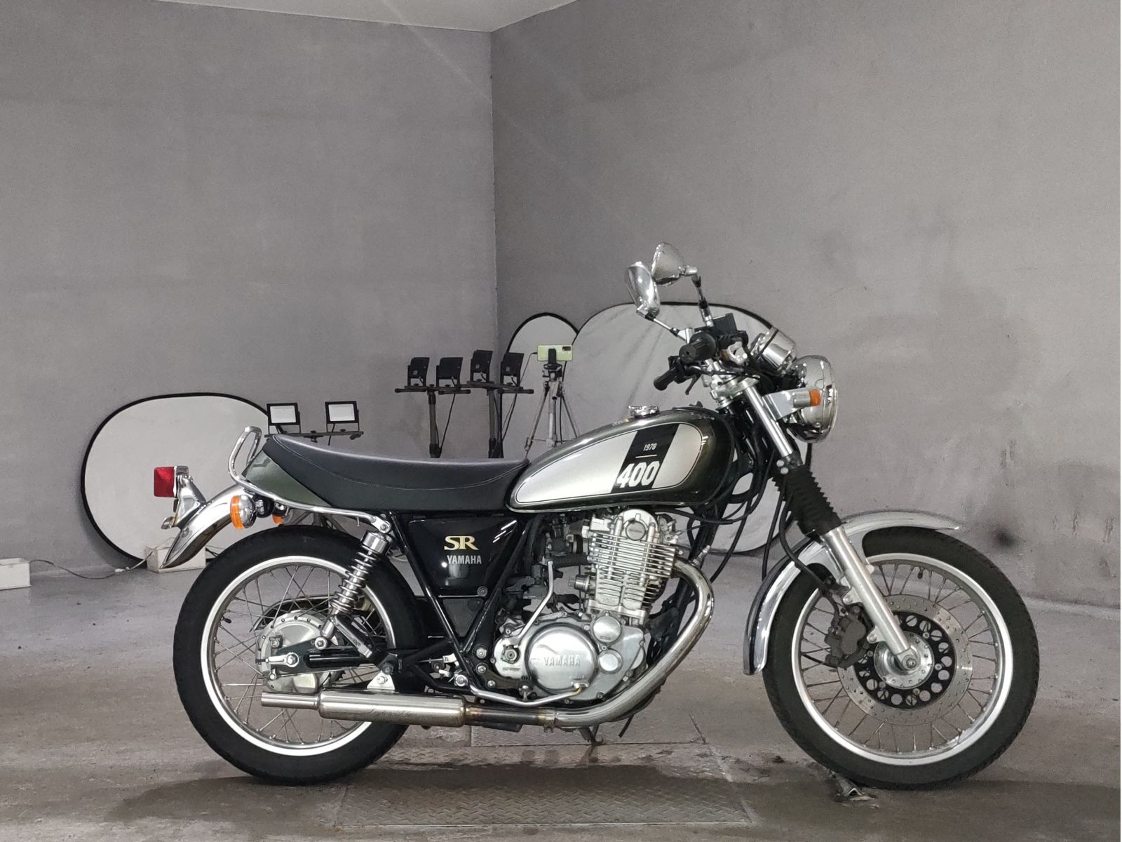 Yamaha SR400-1