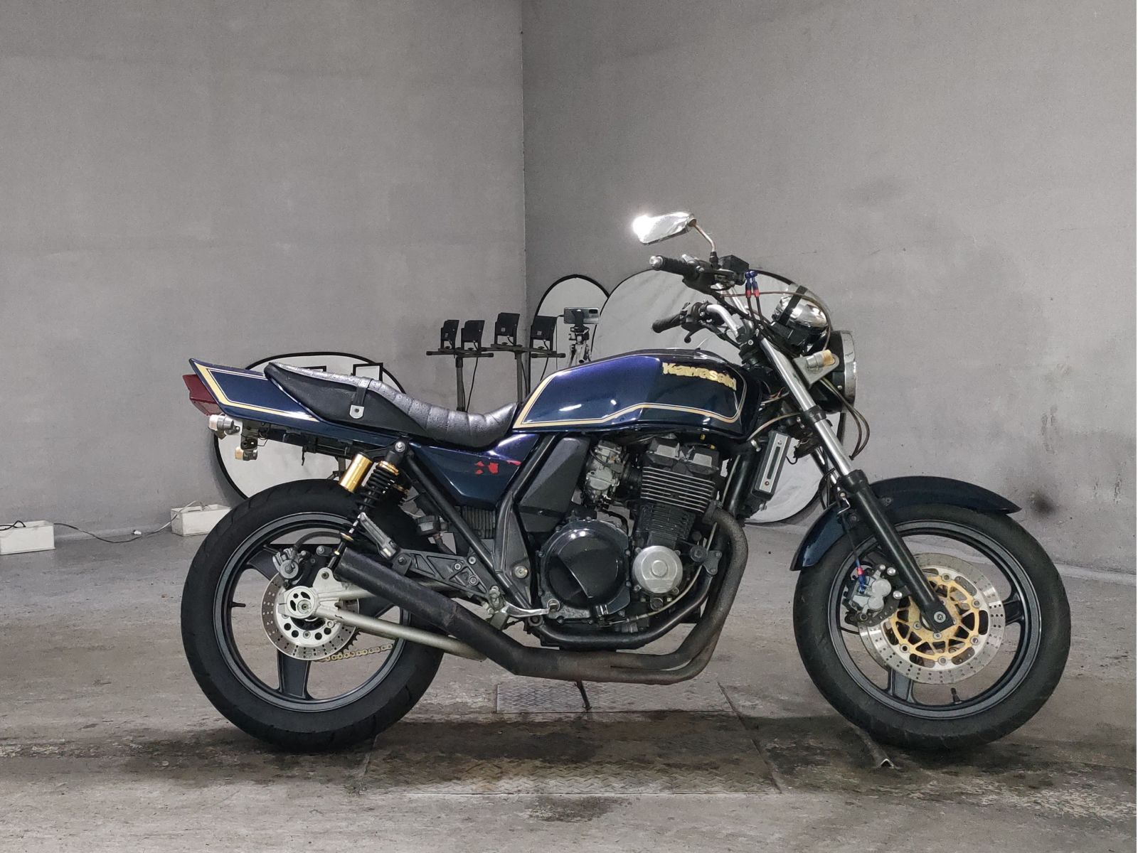 Kawasaki ZRX400