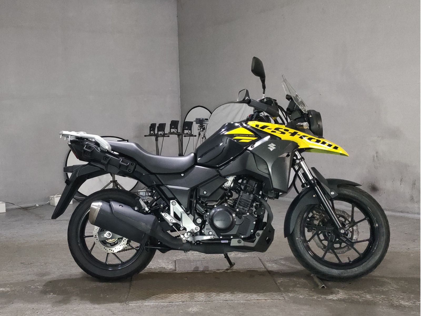 Suzuki V-STROM 250
