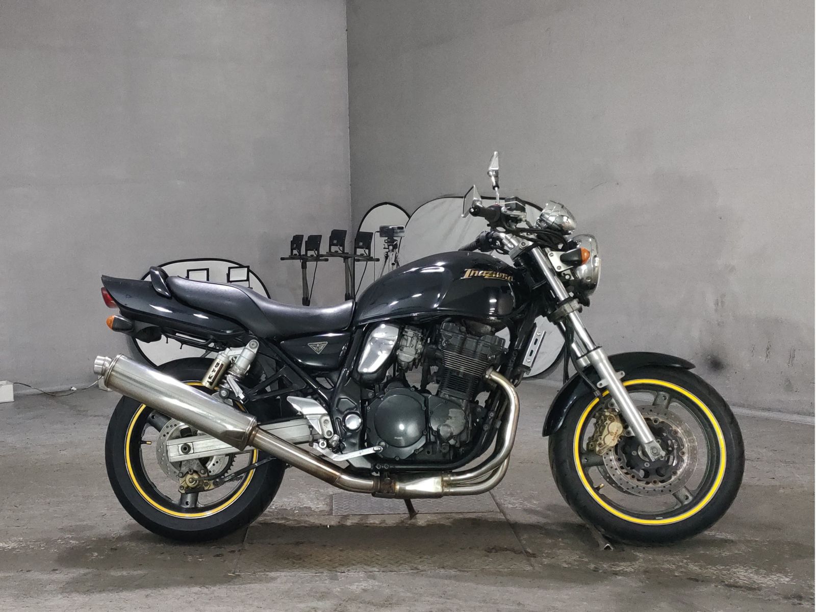 Suzuki INAZUMA 400