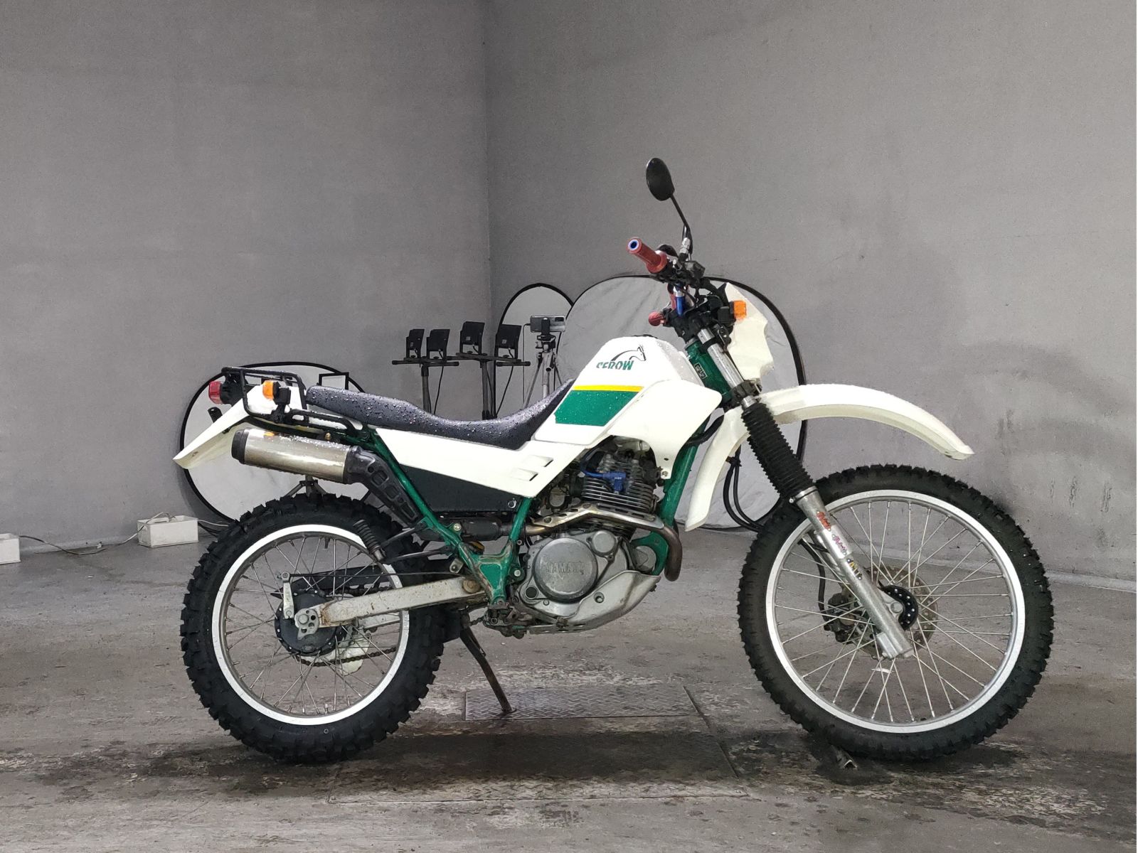 Yamaha SEROW 225