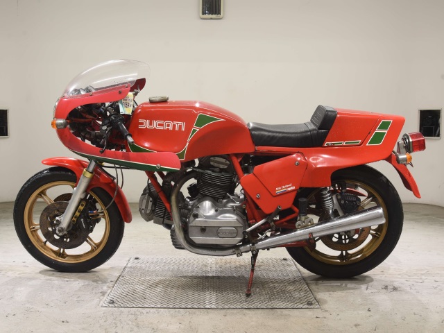 Ducati 900MHR