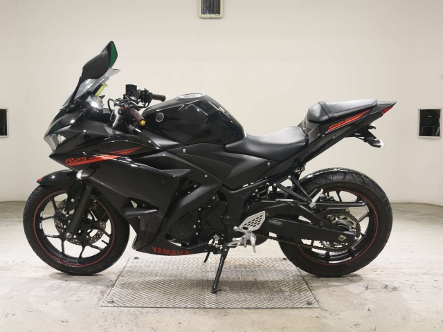 Yamaha YZF-R25