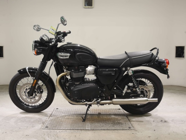 Triumph BONNEVILLE T100