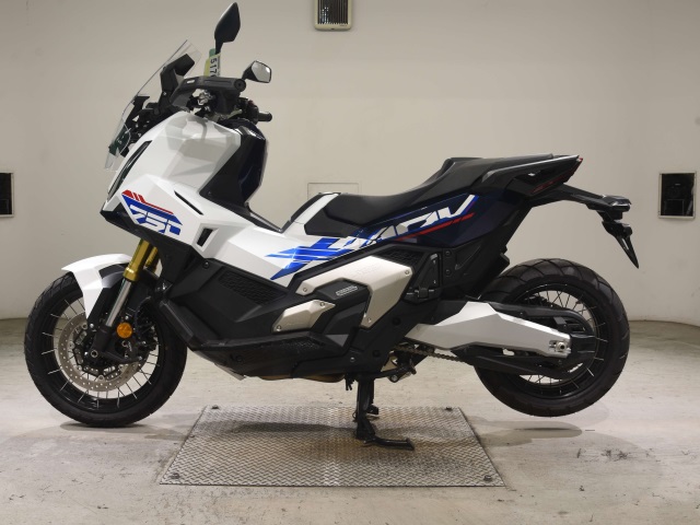 Honda X-ADV750-2