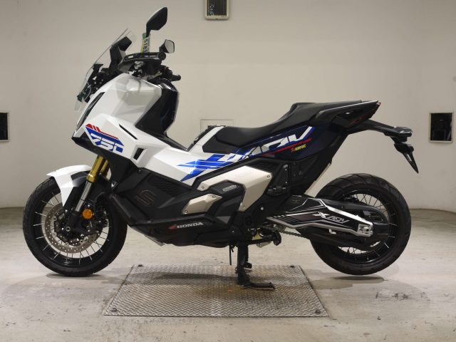 Honda X-ADV750-2