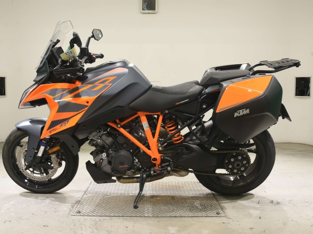 KTM 1290 SUPER DUKE GT