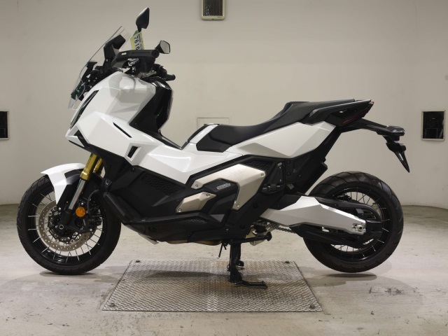 Honda X-ADV750-2