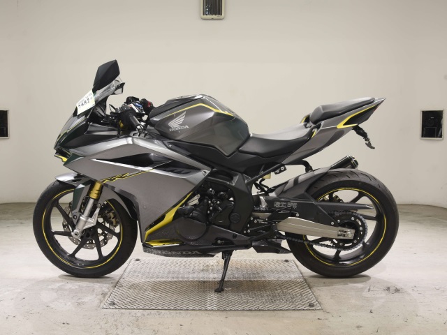 Honda CBR250RR-2