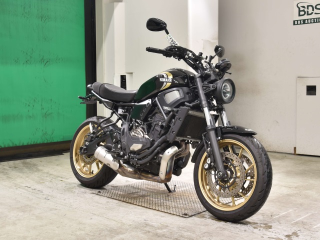 Yamaha XSR700-2