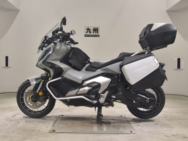 Honda X-ADV750-2